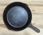 Vintage Unmarked Wagner Ware #8 Cast Iron Skillet Frying Pan 10 1/2 Inch
