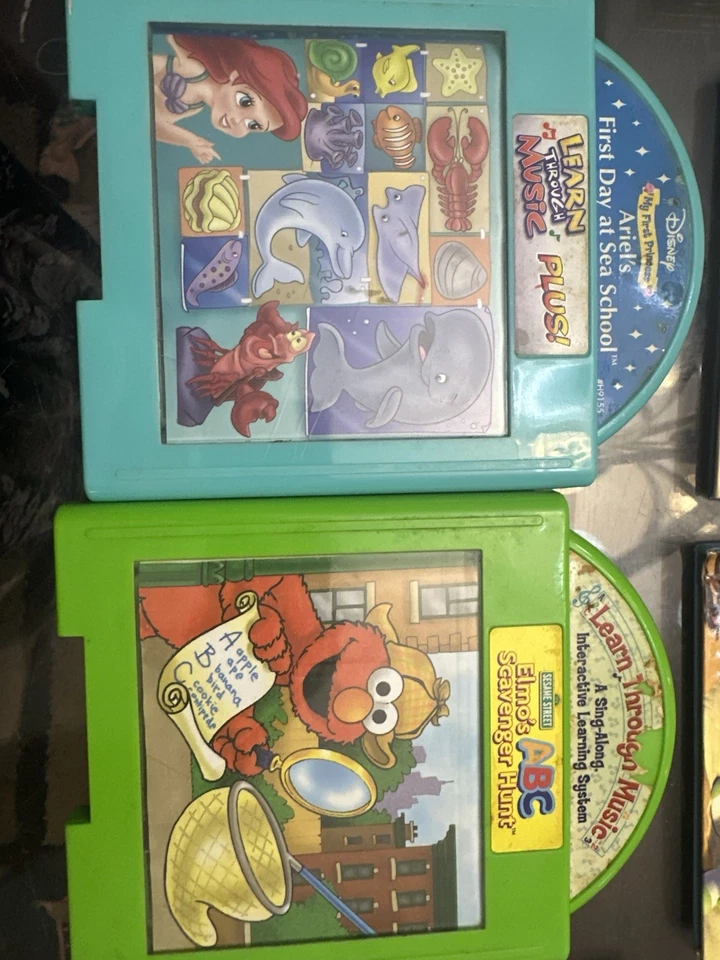 Fisher-Price 2002 Learn Through Music Elmo Scavenger Hunt And Arial’s Cartridge - Image 3 of 4