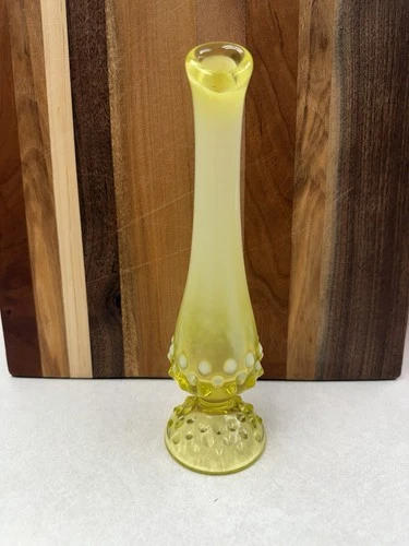 New ListingVintage Fenton Green Opalescent Uranium Glow Hobnail Swung 3756 Bud Vase MINT