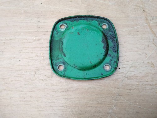 Deutz D 25 D 30 Getriebe TW25  Lagerdeckel Kegelradwelle