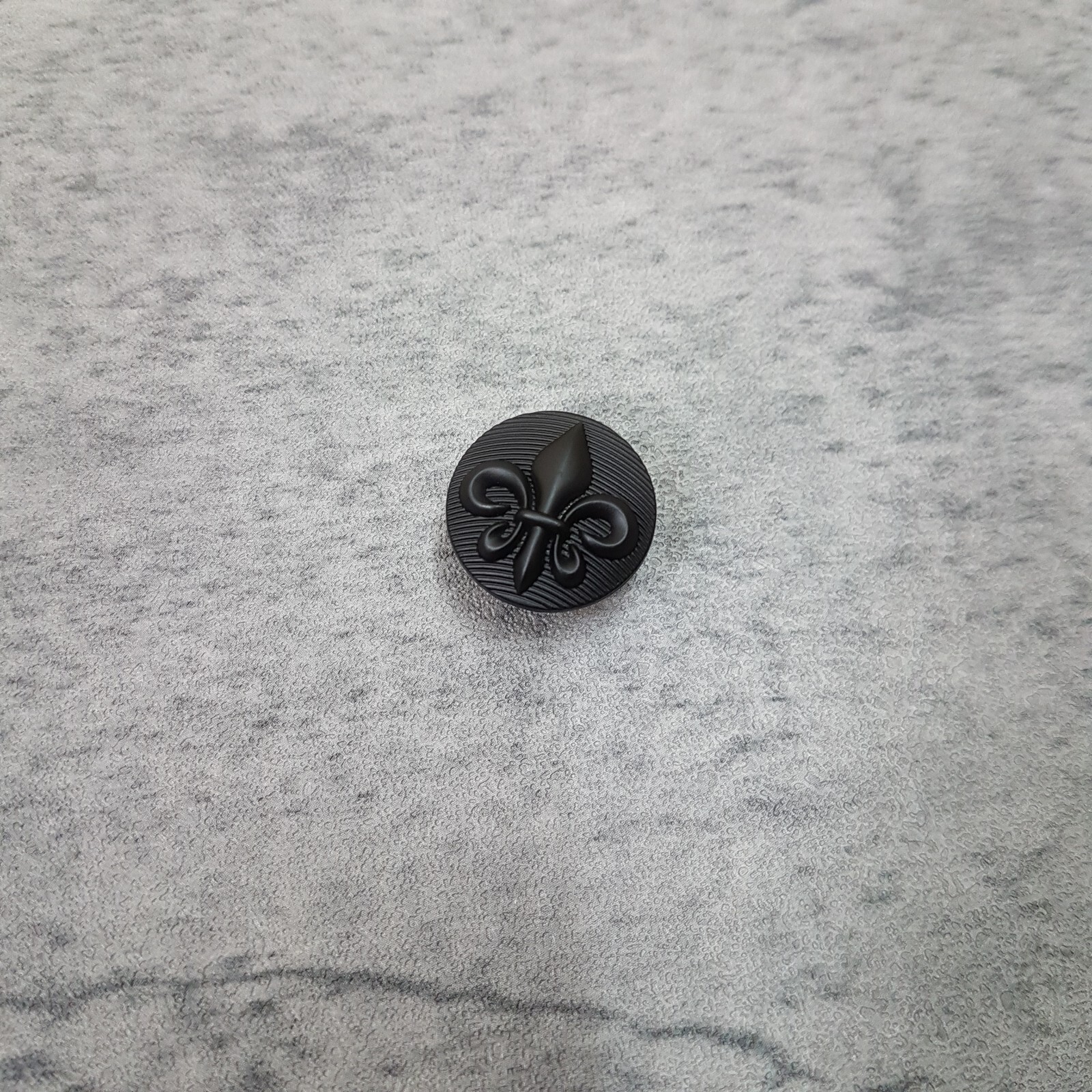 ROCK REVIVAL Mike Biker Tapered Distressed Jeans Mens Size 34x34 Grey Black