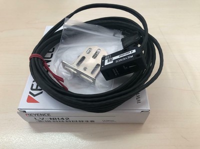 KEYENCE LV-NH42 Photoelectric Sensor New