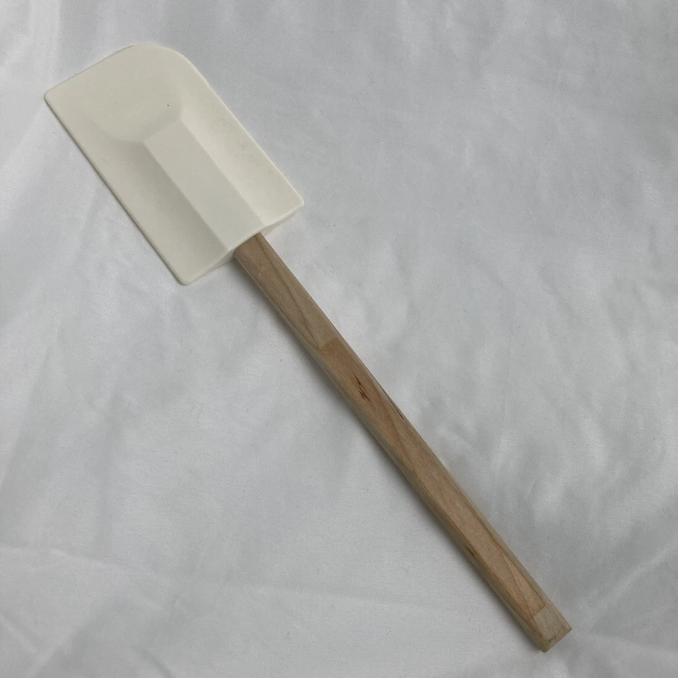 LE CREUSET Raspador de Espátula de Silicona y Madera Blanco 12" Utensilios de Cocina Cocina Foto 4 de 4