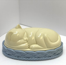Vintage 1970 s Avon COZY KITTY Sleeping Cat Lint Brush Blue Basket YY3