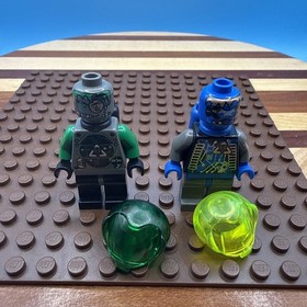 LEGO  Insectoids Zotaxian Minifigures lot (2) Lieutenant Maverick sp021 + sp024
