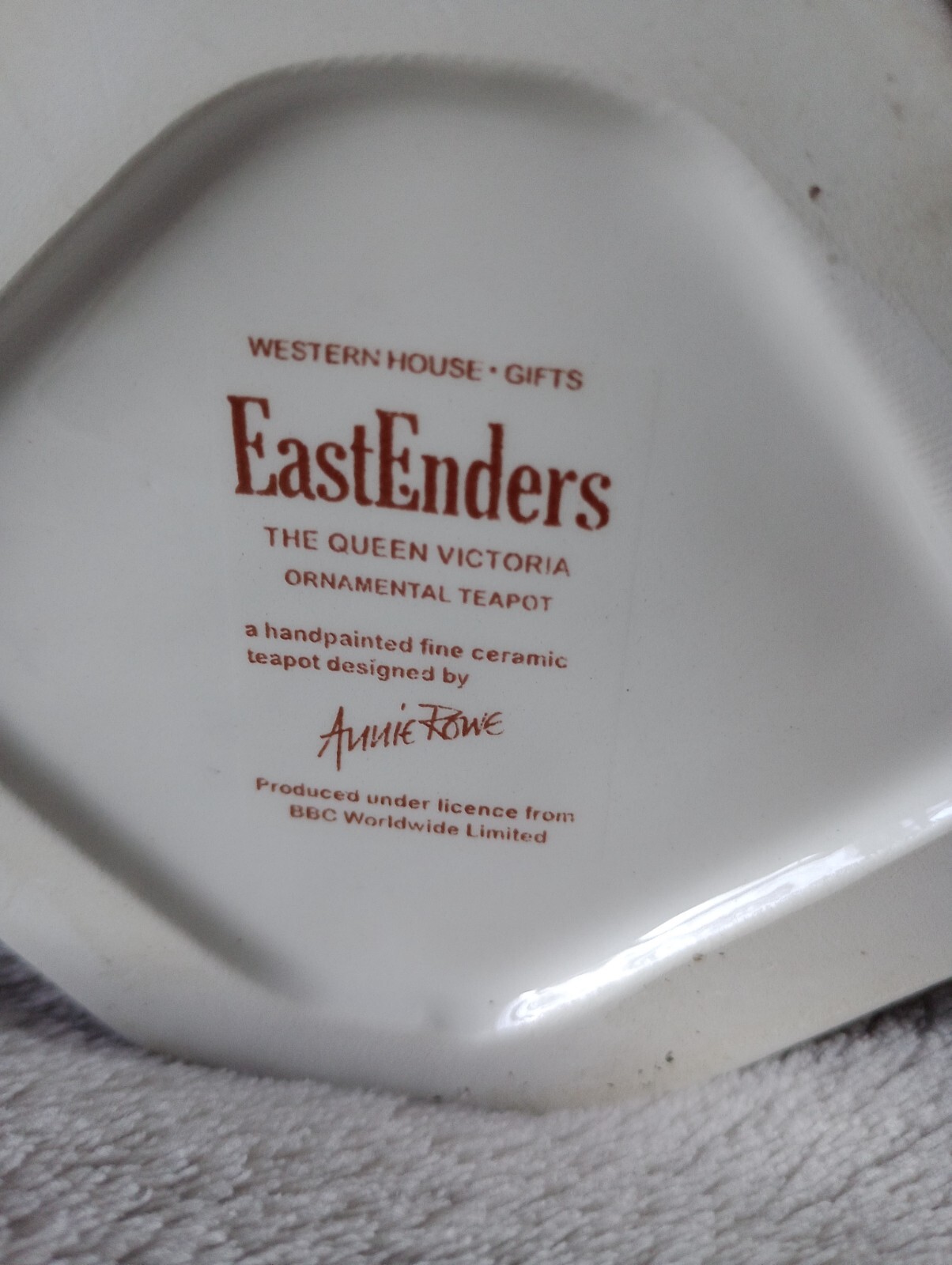 Ornamental teapot The Queen Victoria decorative EastEnders by Annie