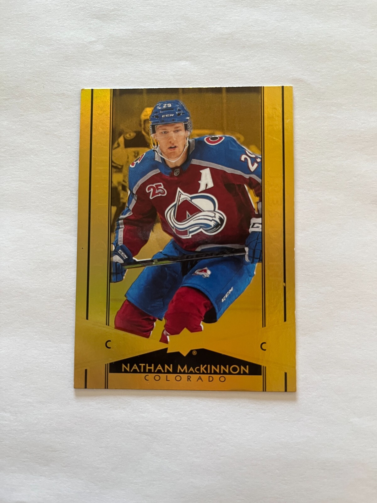 2021-22 Upper Deck Tim Hortons Gold Etchings Nathan MacKinnon #G-15 R98