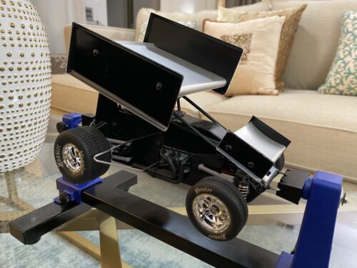 1RC1091 1/18th Sprint Car 3.0, Black, RTR With Show Stand. - Picture 6 of 13