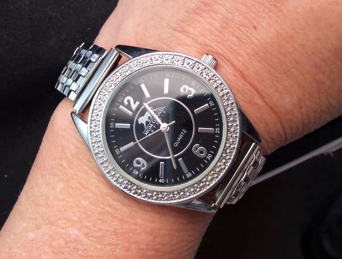 Very Nice MGM GRAND Detroit Quartz Watch With Silver Tone Stretch Bracelet