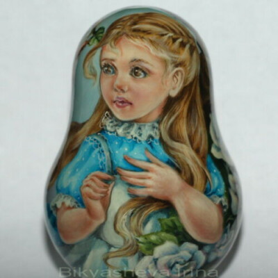 MATRYOSHKA WOODEN ROLY POLY ALICE IN WONDERLAND
