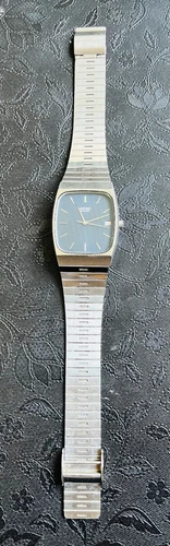 Seiko Quartz Tank 7432-5020 Dark Blue Dial Date Square 31mm Vintage Wristwatch