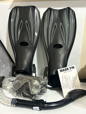 Black/Gray Snorkel Set: Mask, Snorkel  Fins, Mesh Bag, Size M US 7-10 