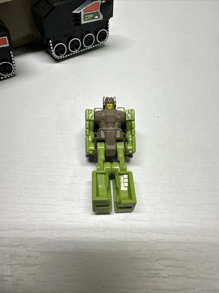 Hardhead Headmaster 100% Complete Vintage 1987 G1 Transformers Action Figure - Image 2 of 4