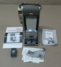 Macchina fotografica terrestre Polaroid 800 con manuale e cinturino stile MCM vintage anni 50