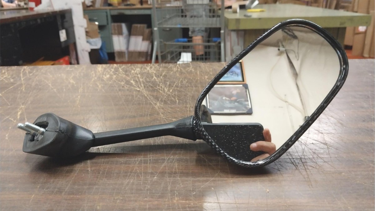 Left Black Carbon Mirror Yamaha YZF-R1 2000-2001 New Left Black Carbon Mirror Yamaha YZF-R1 2000-2001 New