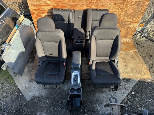 2012 Dodge Journey SXT Set Of Seats Front & Rear With Center Console Assembly - Picture 2 of 16