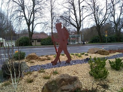 Foto 6x4 Skulptur eines Spaziergängers Milngavie Die Figur eines Spaziergängers ist gewidmet c2020