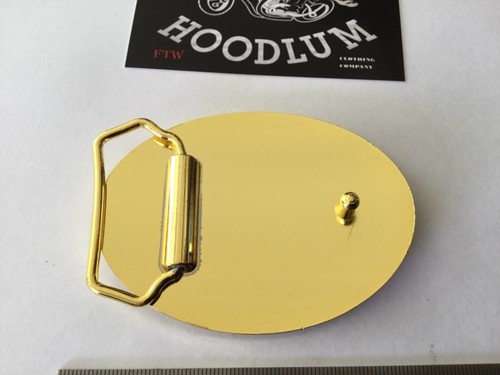 1 x SANDY HARBUTTS STONE AUSSIE CULT movie gear BIKER BELT BUCKLE gold coloured - Picture 3 of 3