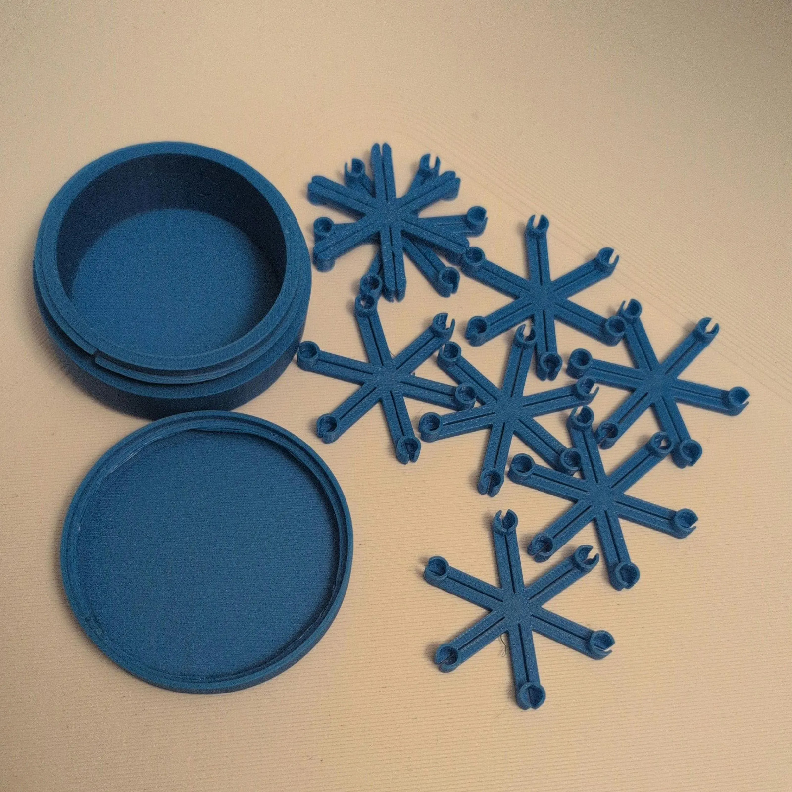 Capper Kit, with 8 Star Cappers and Case for Percussion Caps