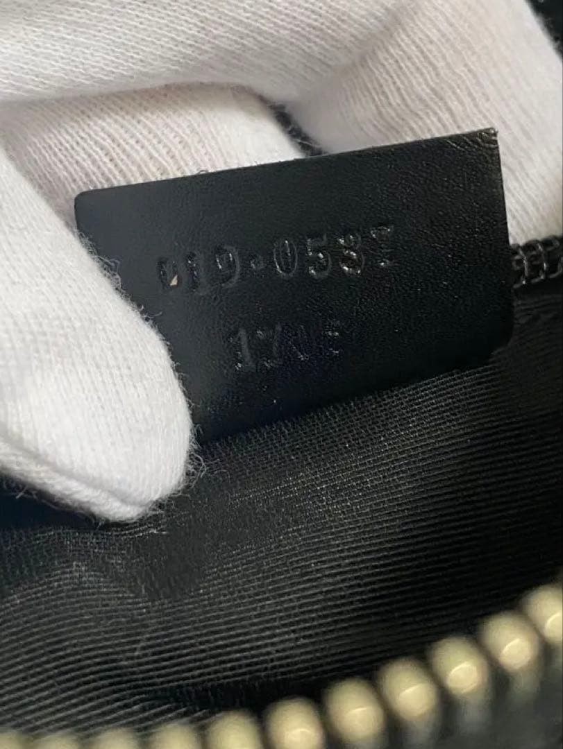 Authentic Excellent condition GUCCI shoulder bag … - image 11