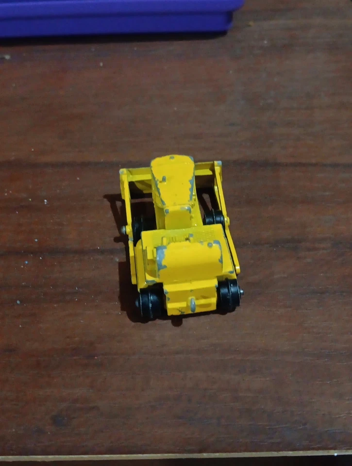 VTG,  Lesney Matchbox cars #MB 18 CATERPILLAR D8 BULLDOZER made in England As Is - Image 2 of 4