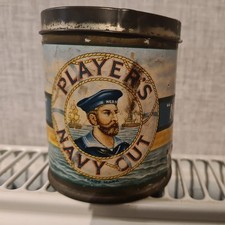 VINTAGE ROUND PLAYERS NAVY CUT MEDIUM CIGARETTE TIN  PAPER  