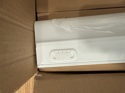 LED Panel Light UCE-33-KFS Under-Cabinet Mount Dimmable 14W 120V 4000K White