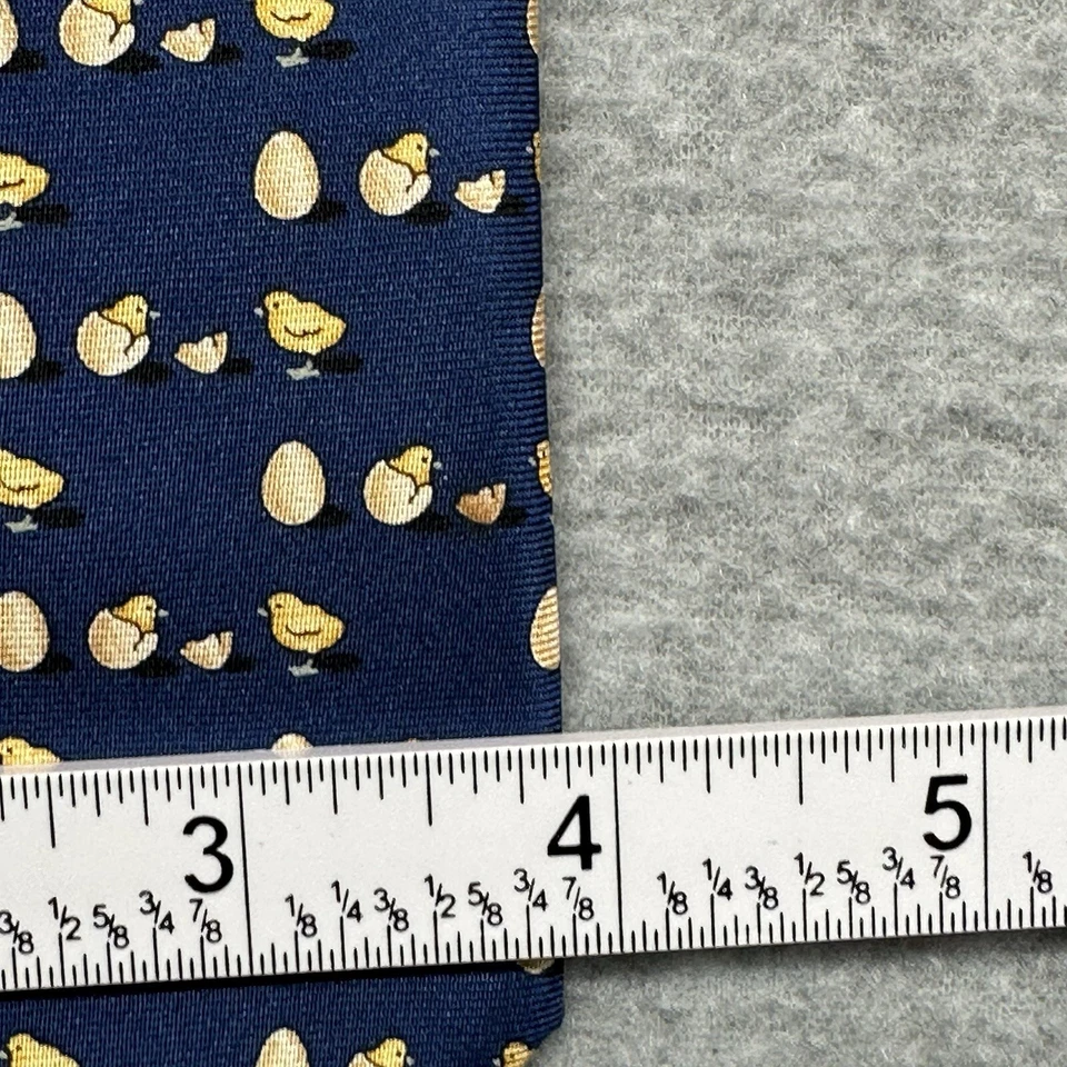 Corbata Beaufort cuello seda azul marino pollitos huevos Pascua primavera Italia Foto 4 de 4