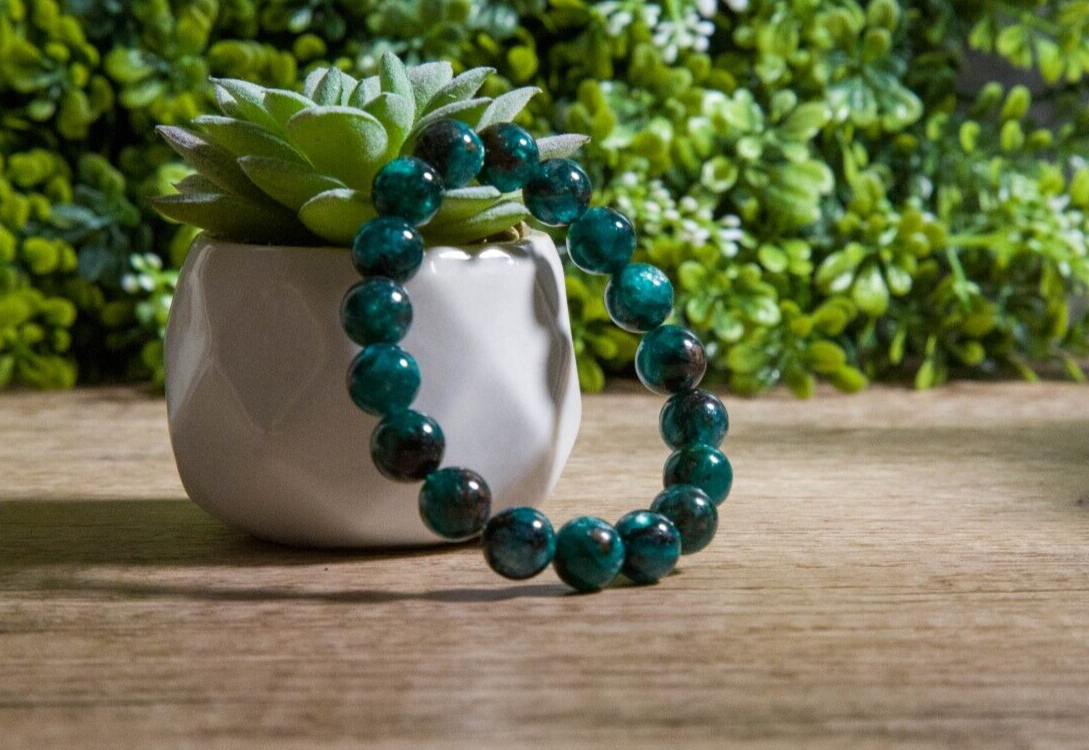 11mm Monet's Garden Natural Canutillos Emerald Beaded Bracelet