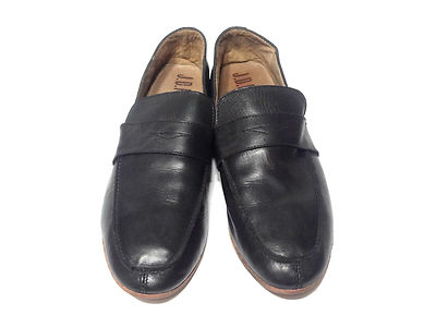 J.D FISK SIZE 9 MENS LEATHER LOAFERS. JD FISK MEN main image 4