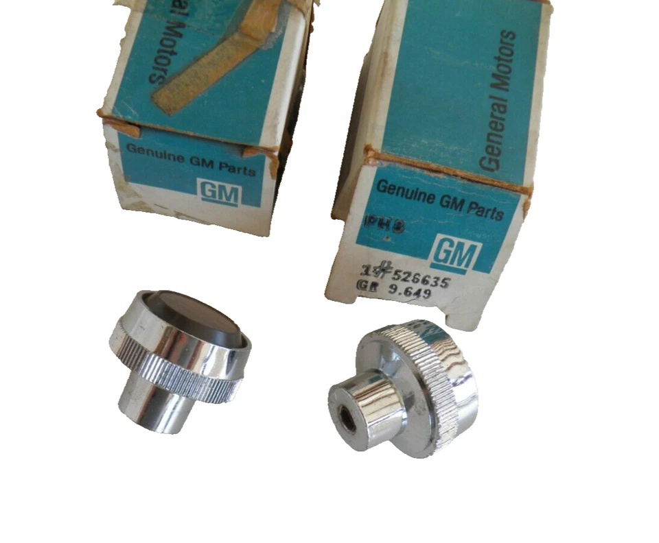 526635 PERILLAS par (2) radio grano madera 1977-79 Pontiac Ventura Bonneville GM NOS Foto 3 de 4