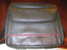 Targus Leather Laptop Computer Messenger Bag Black Shoulder Strap Model CUN 1