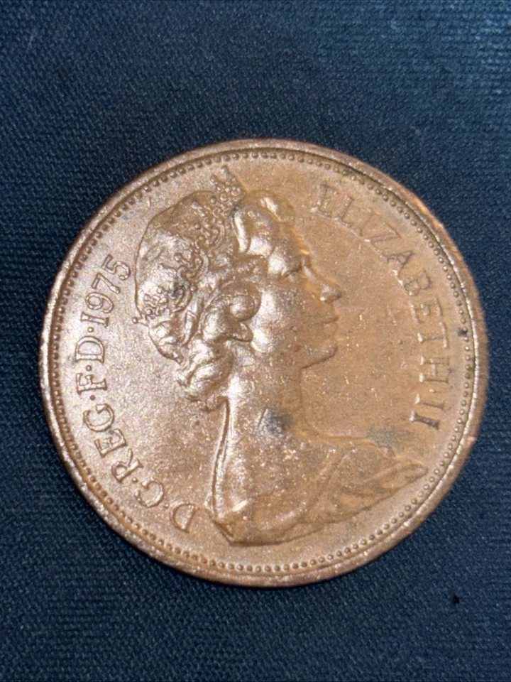 Moneda de un (1) centavo "Elizabeth ll" de Gran Bretaña 1975 Foto 4 de 4