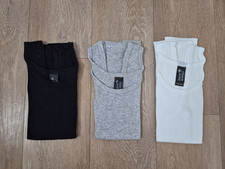 3er Set C&A Unterhemden, Tank Tops UNI (schwarz,weiss,grau) "here:there"