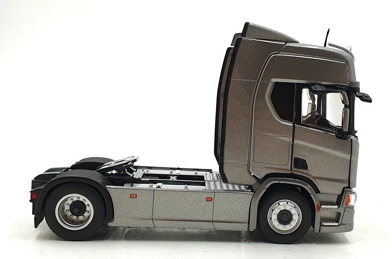 Marge Models 1/32 Scale 2014-02 - Scania R500 4x2 Truck - Dark Grey - Image 3 of 4