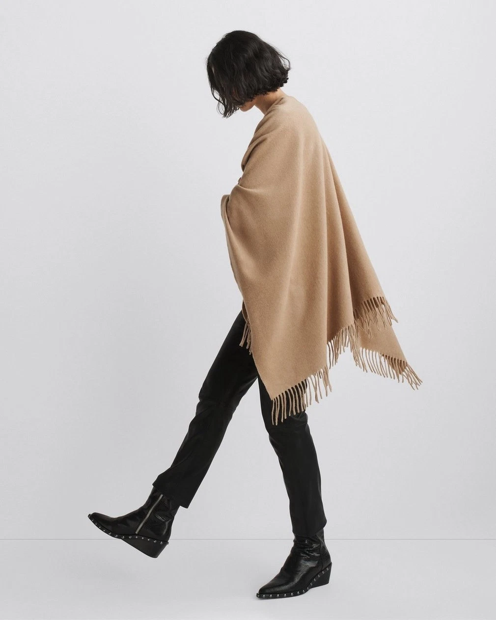 New, Rag & Bone, Women’s CAMEL/ OATMEALCROWN CASHMEREREVERSIBLE PONCHO. $525 NWT
Opens in a new wind