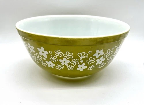 Vintage Pyrex Crazy Daisy 2.5 Qt. #403 Green & White Mixing Bowl Light Scratches