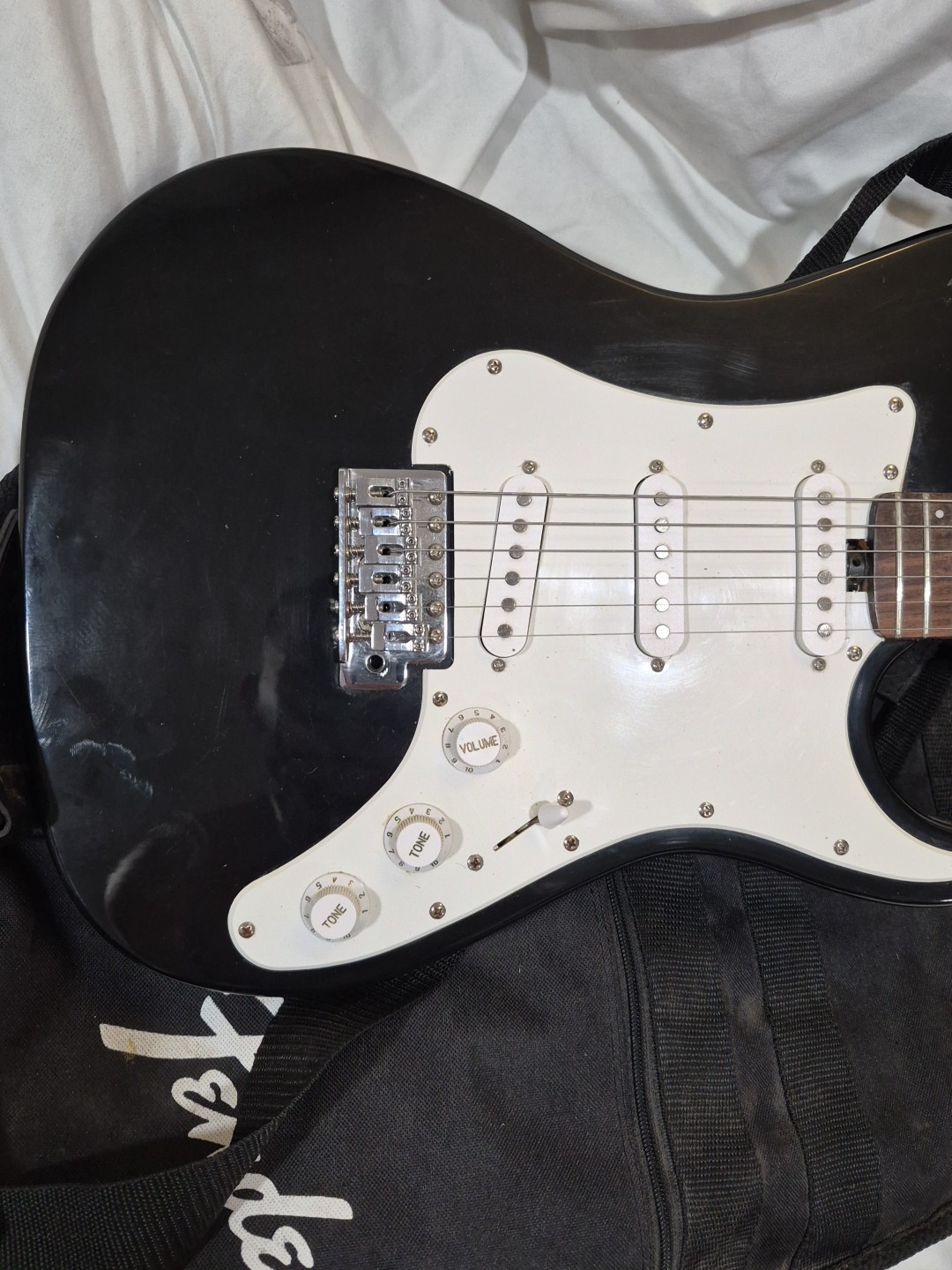 Vinci Electric Guitar 6 String Solid Body Maple With Soft Case