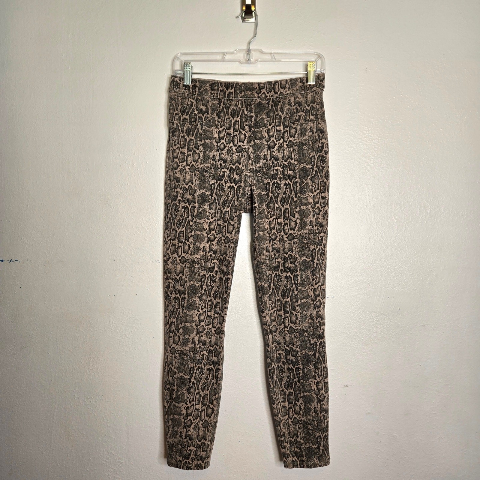 Spanx Jeanish Snake Print Jegging Leggings Size M with Pockets Edgy Animal Design