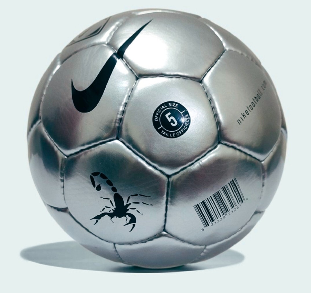 Nike スコーピオンノックアウト　メタリックシルバー 記念サッカーボール Scorpion Nike Chrome Football, Silver Handmade Soccer Match Ball