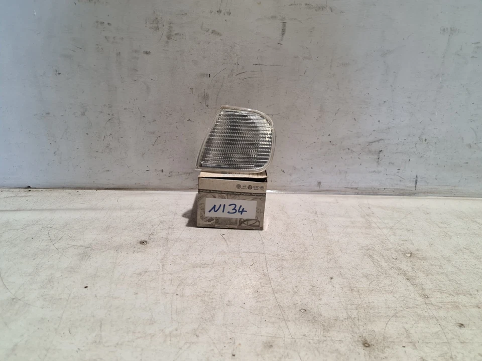 Luz Indicadora Delantera Izquierda SEAT Ibiza N/S 93-02 MK2 Nueva OEM N1 67735555 Foto 2 de 4