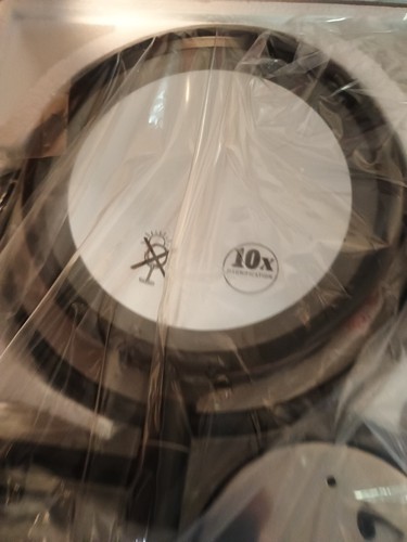 GURUN 8.25" Espejo de Montaje en Pared Iluminado de Dos Caras 10X y 1X Aumento Caja Abierta - Imagen 5 de 5