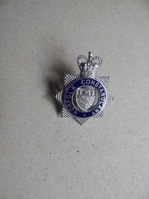 Veraltetes Mützenabzeichen Norfolk Constabulary Senior Officer Q/C CW