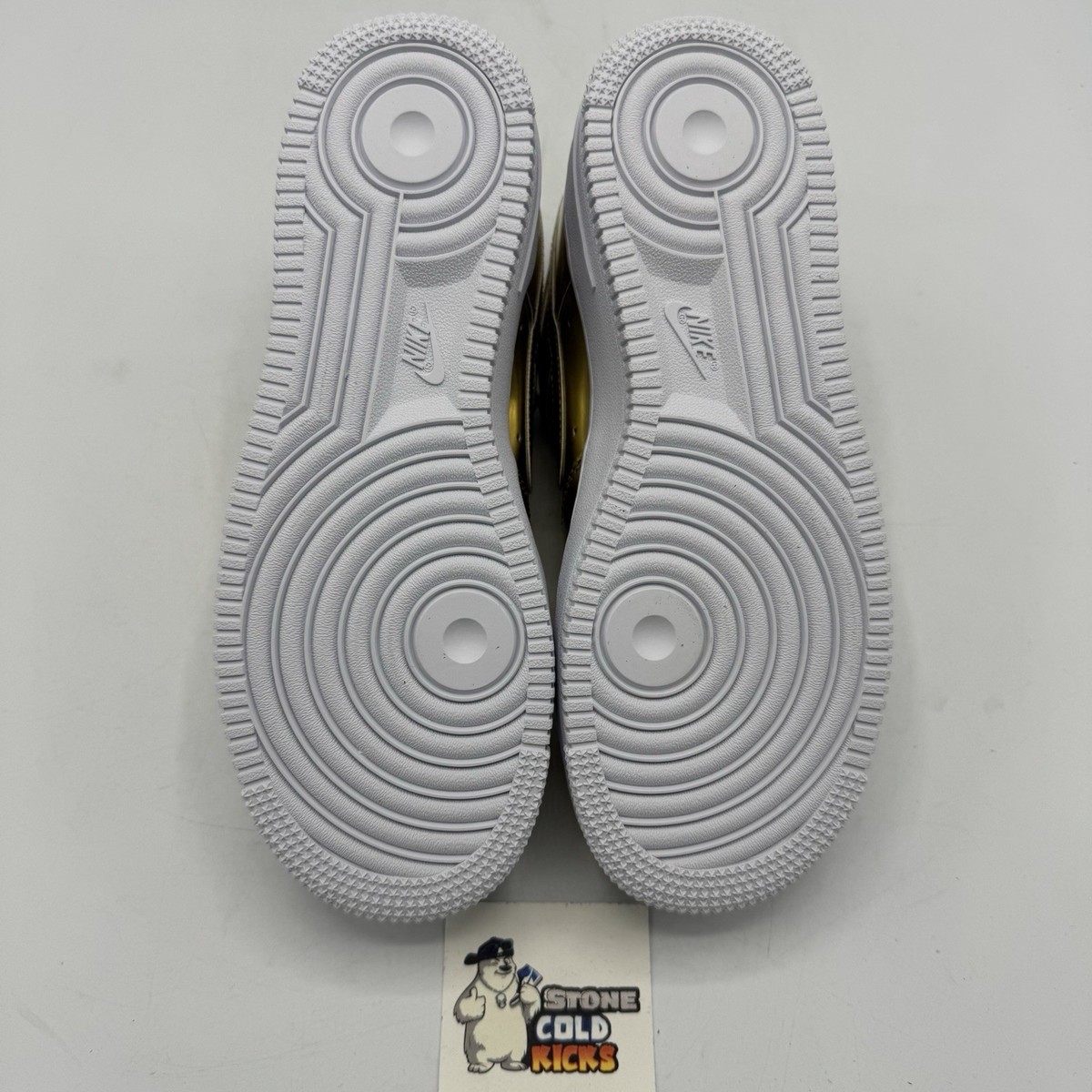 新品未使用　AirForce1 LowllicGoldCQ6566 Nike Air Force One Liquid Metal Gold Low Top CQ6566-700 Yellow AF1