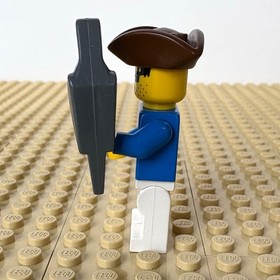 LEGO Pirates 1: Blue Jacket Pirate + Parrot, pi009, 6270, FORBIDDEN ISLAND 1996