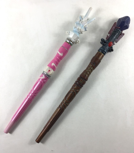 Lot of 2 MagiQuest Great Wolf Wands Pink w/ Ice Crystal & Brown w/ Purple Gem