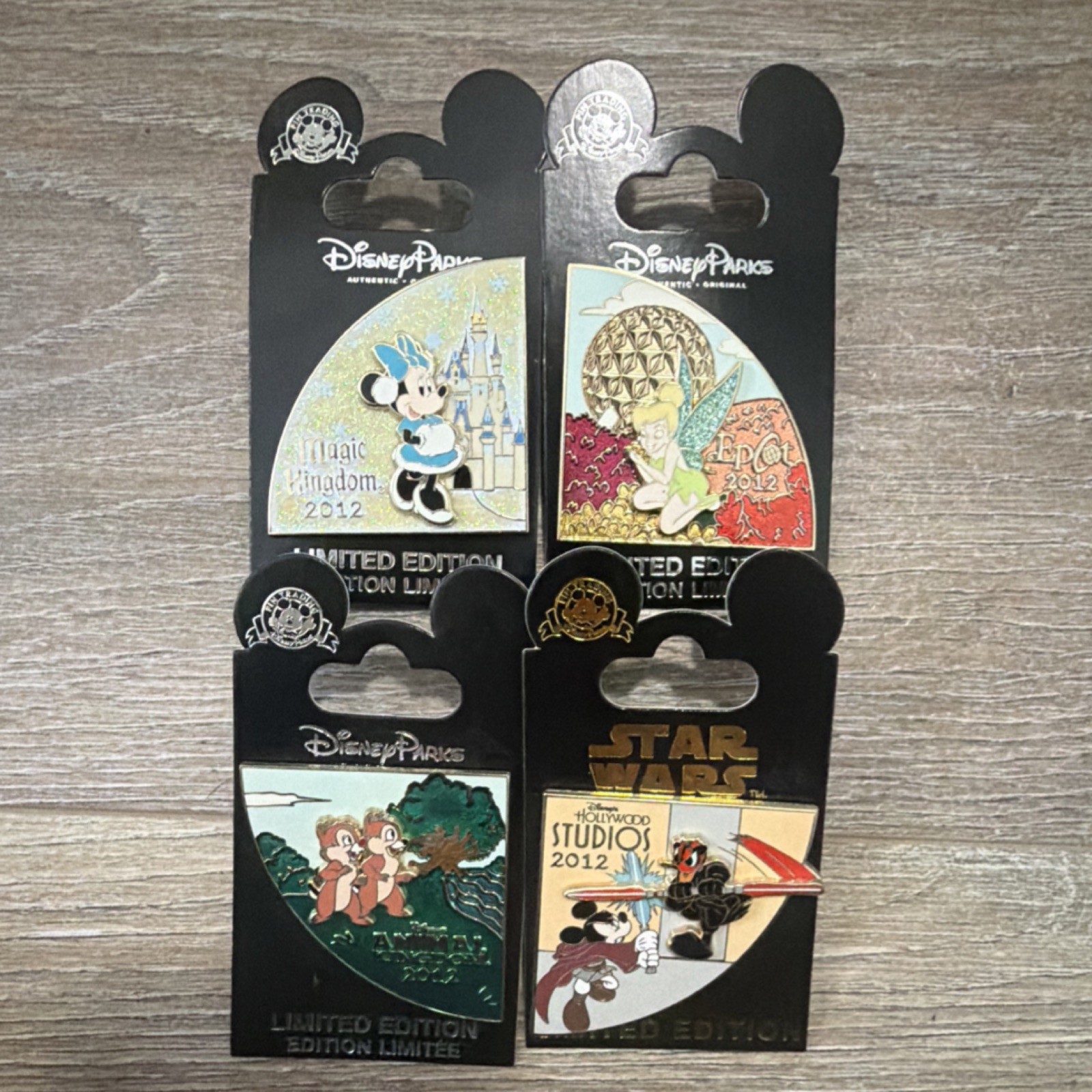 Disney Parks 2012 Anniversary Pin Set Minnie Tinker Bell Chip & Dale  LE Glitter