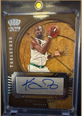 2023 Panini Crown Royale Treasured Autos Kevin Garnett #TA-KEV /49 Celtics