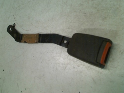 GÜRTELSCHNALLE LINKS VORNE 0 VW Passat (35I) Sedan 1.6 (ABN) 1992 357857755B