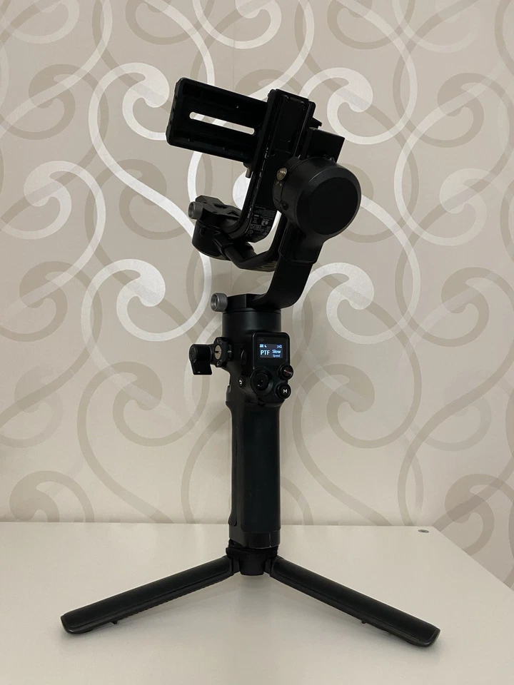 Gimbal DJI RSC 2 Stabilizzatore Pieghevole per Fotocamere Mirrorless e DSLR - Imagen 4 de 4